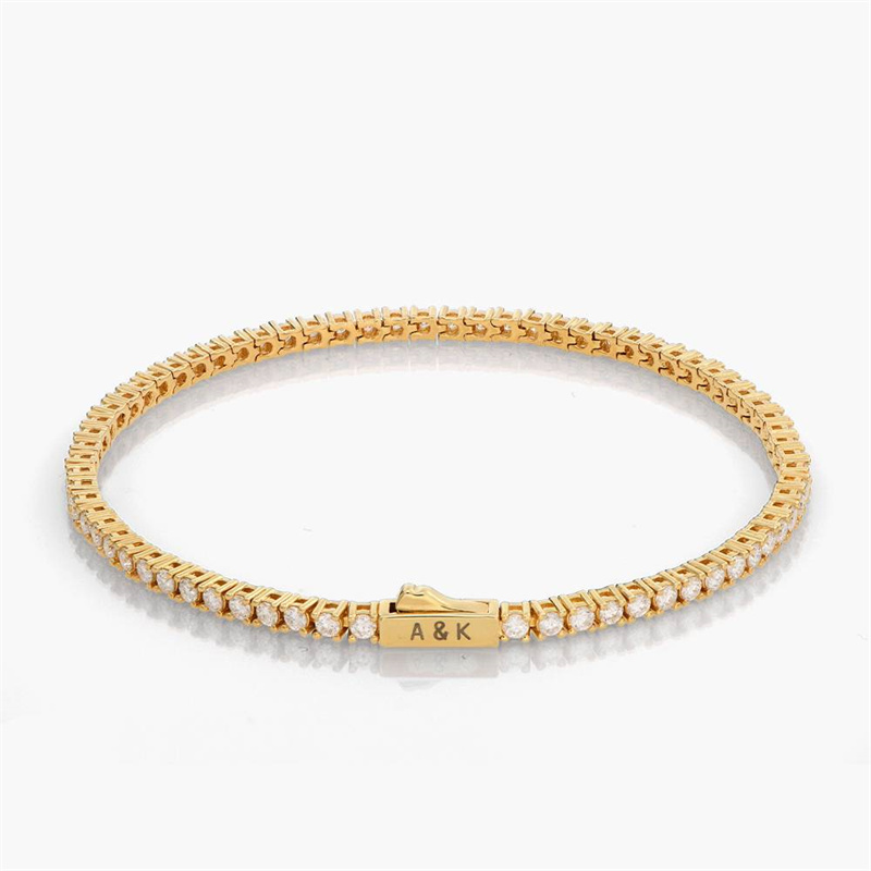 JINGYING :The OEM manufacturer Of  Engraved Emerald Cut Moissanite Tennis Bracelet in Gold Vermeil At JINGYING