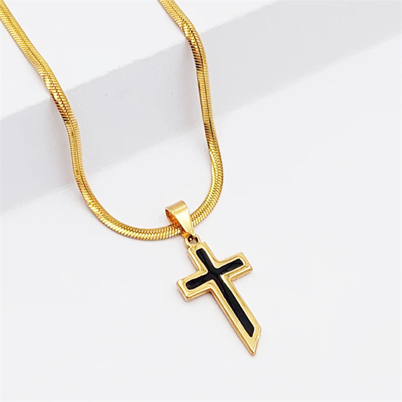JINGYING : The Custom Men Black Gold Cross Necklace Manufacturer