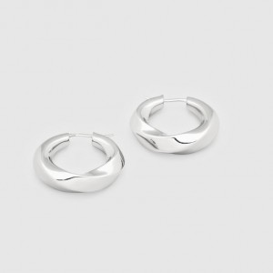 Серьги-кольца с покрытием из белого золота 18 карат от производителя ювелирных изделий по индивидуальному заказу