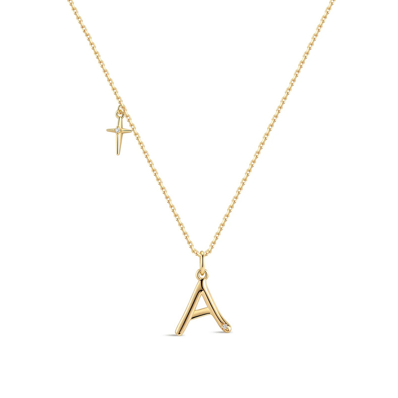 Creează un colier din argint sterling cu cruce și literă, cu propriul tău design