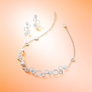 Il produttore di gioielli con collana e orecchini in argento sterling 925 progetta e personalizza per i clienti