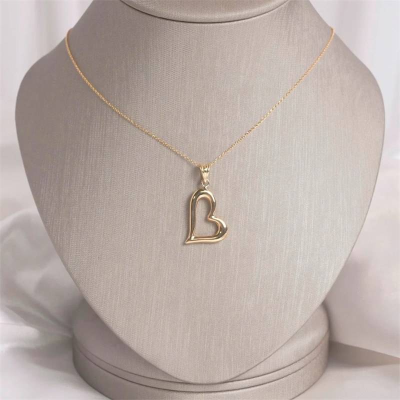 Custom made gold necklace for luxury consumer market