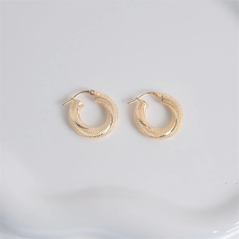 Women’s custom gold earrings sterling silver jewelry manufacturer