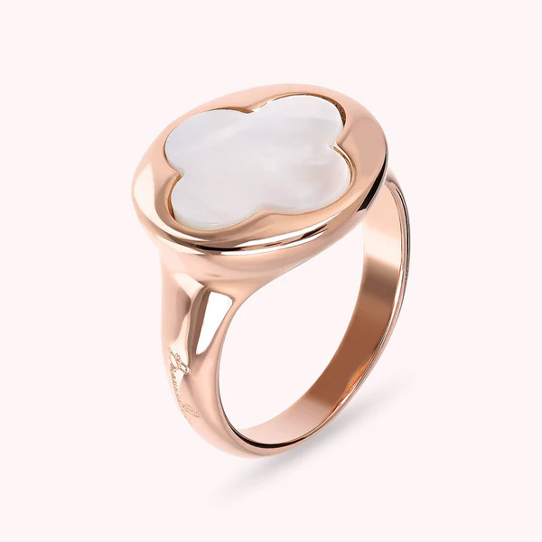 French Client Orders 6000 Custom-Designed Chevalier Rings with Four Leaf Clover in Natural Stone from JINGYING Company