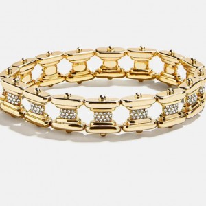 JINGYING :Colette Bracelet Mass Customization Marketing