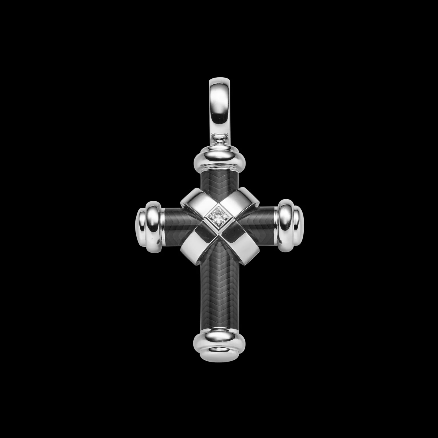 Créez des bijoux pendentif en argent sterling gravés et un collier personnalisé pour vos créations OEM