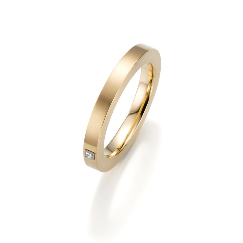 Fabricante personalizado al por mayor de anillos de plata chapados en oro amarillo de 18k