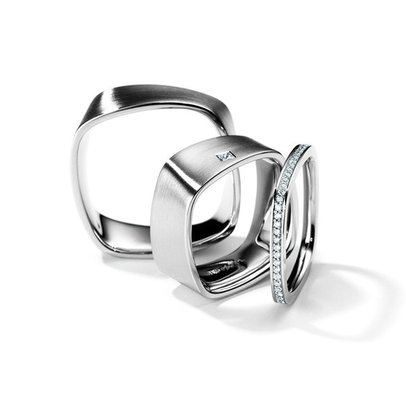 خاتم اسم مخصص مخصص خاتم مطلي بالذهب عيار 18 قيراط هدية من الشركة المصنعة للمجوهرات الفضية
