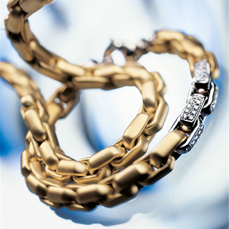 Naszyjnik na łańcuszku wykonany na zamówienie przez producenta srebra próby 925 w Chinach dla hurtowni projektantów biżuterii