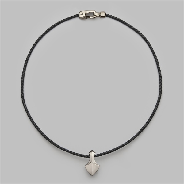 Grand collier en cuir à pointe de flèche personnalisé, 50cm, cuir tressé palladium et noir