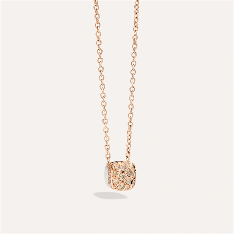 Colgante personalizado del fabricante de joyería con cadena en oro rosa, oro blanco de 18 quilates y diamante marrón de 18 quilates