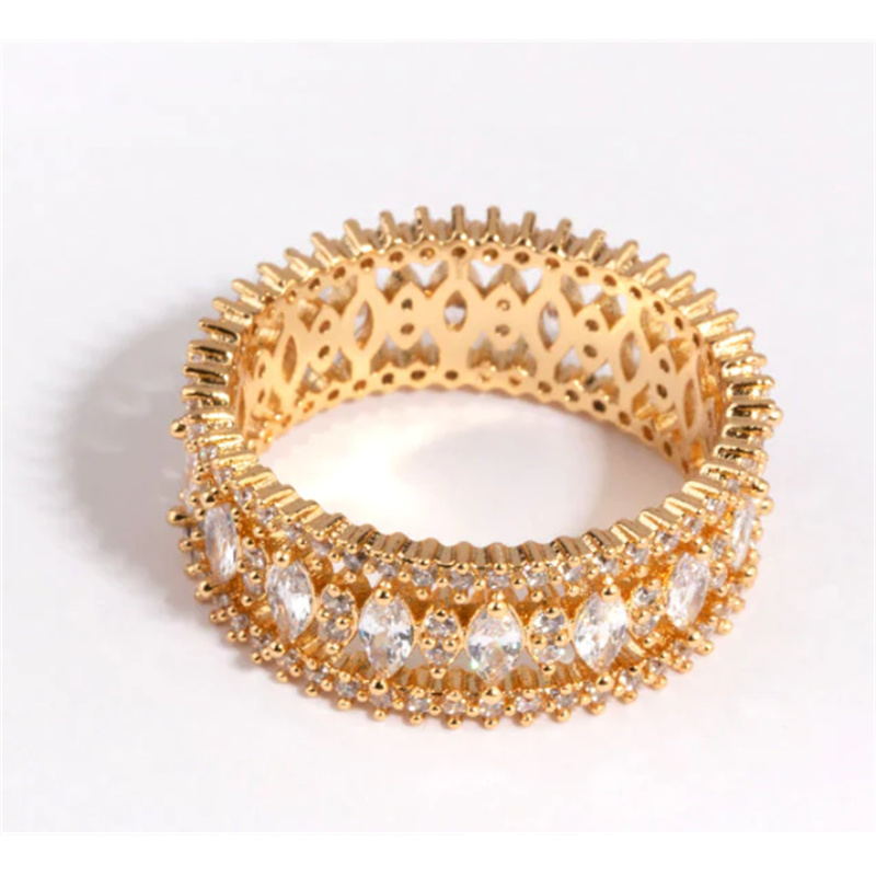 Pasgemaakte vergulde ring met Cubic Zirconia-vroue se fyn juweliersware-ontwerper