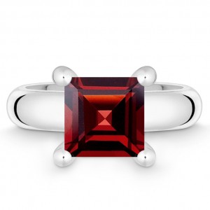 Серебряное кольцо с CZ по индивидуальному заказу такое красивое и блестящее.