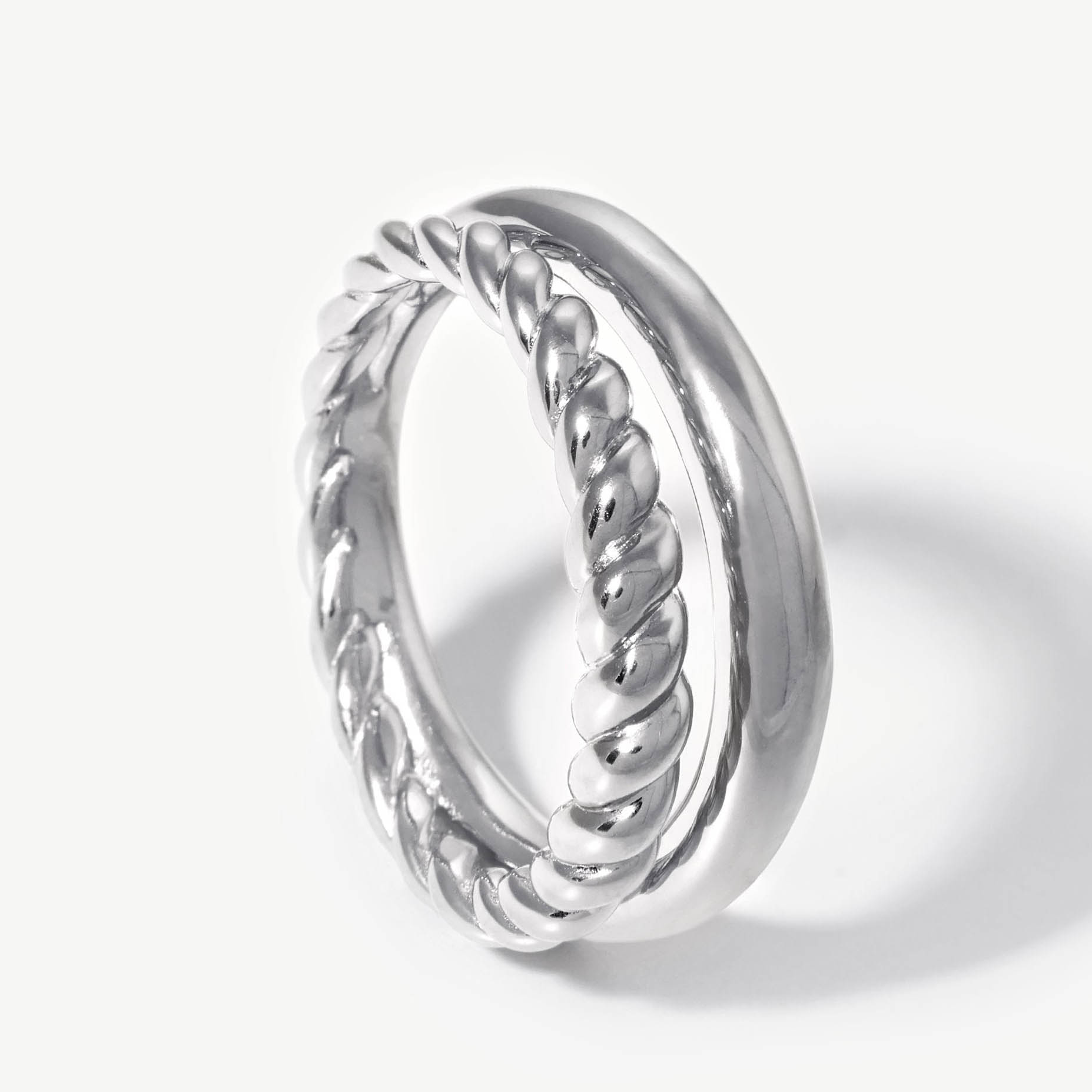 Francouzský zákazník si objedná 500 kusů prstenů od velkoobchodních výrobců továren na šperky z Číny se zirkony