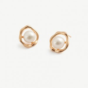 Jewelry OEM Service for Freshwater Pearl S925 Silver Flower Design Stud Earrings