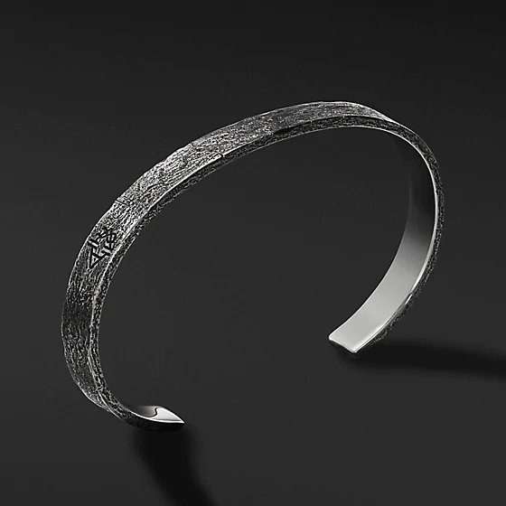 Großhandel OEM-Manschettenarmband aus Sterlingsilber. OEM/ODM-Schmuck stellt maßgeschneiderten Schmuck her