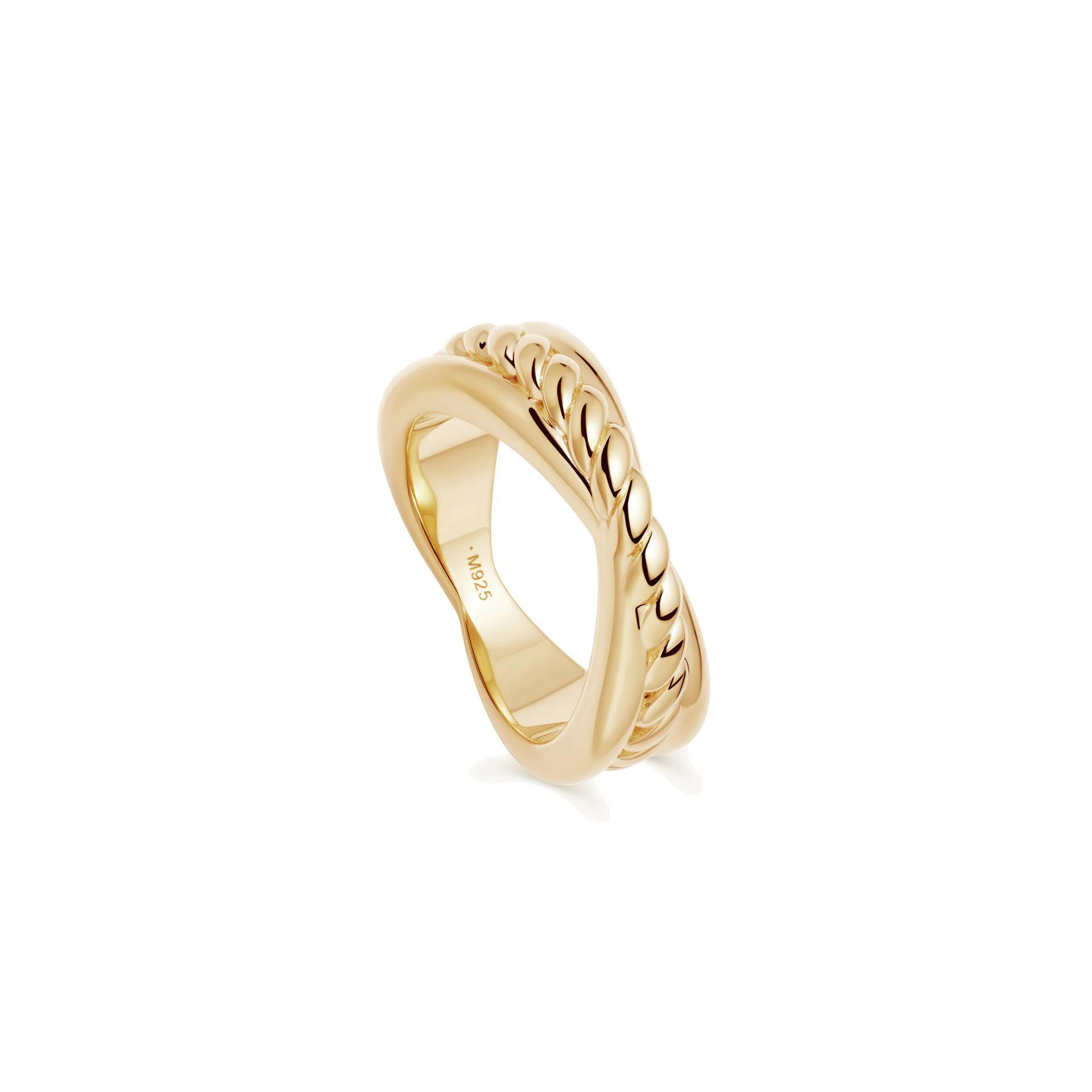 El anillo OEM al por mayor presenta un diseño de cuerda de joyería OEM/ODM y está elaborado en oro vermeil de 18 quilates.