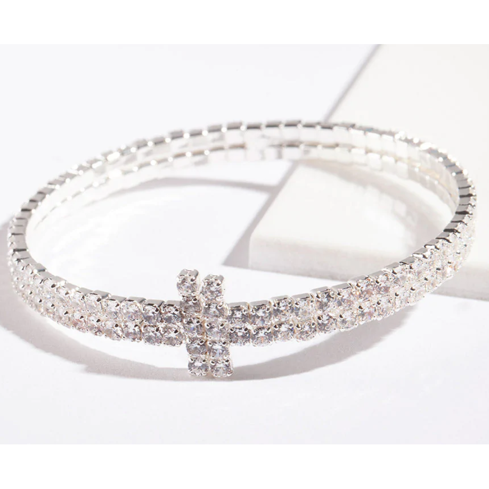 Monaróir Jewelry Pearsanta agus Saincheaptha Silver Ciúbach Zirconia Row T Cuff Bracelet