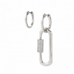 Fabricant de bijoux en or 18 carats, boucles d'oreilles sur mesure avec finition traitée au rhodium, vente en gros