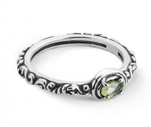 Einfach fabelhafter Bandring aus Sterlingsilber und facettiertem Peridot