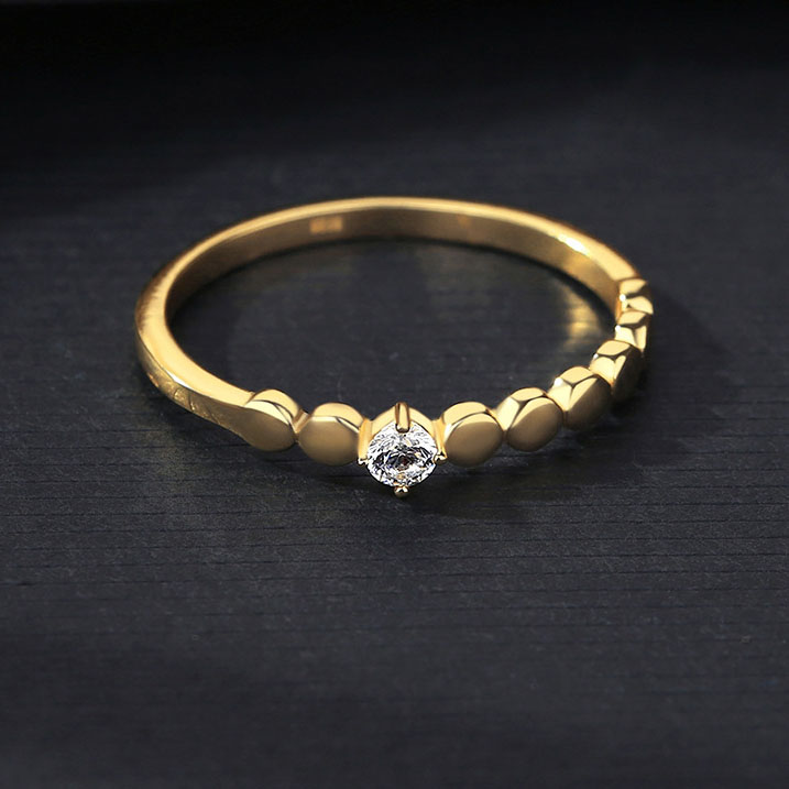 ciptakan perhiasan impian Anda cincin CZ yang dibuat khusus dengan lapisan emas 18k