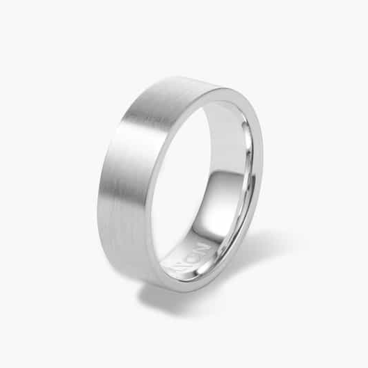 specialdesignade smycken i silverring