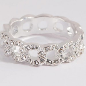 يوفر بائعو المجوهرات المخصصة خدمة OEM ODM Silver Diamante Link Ring