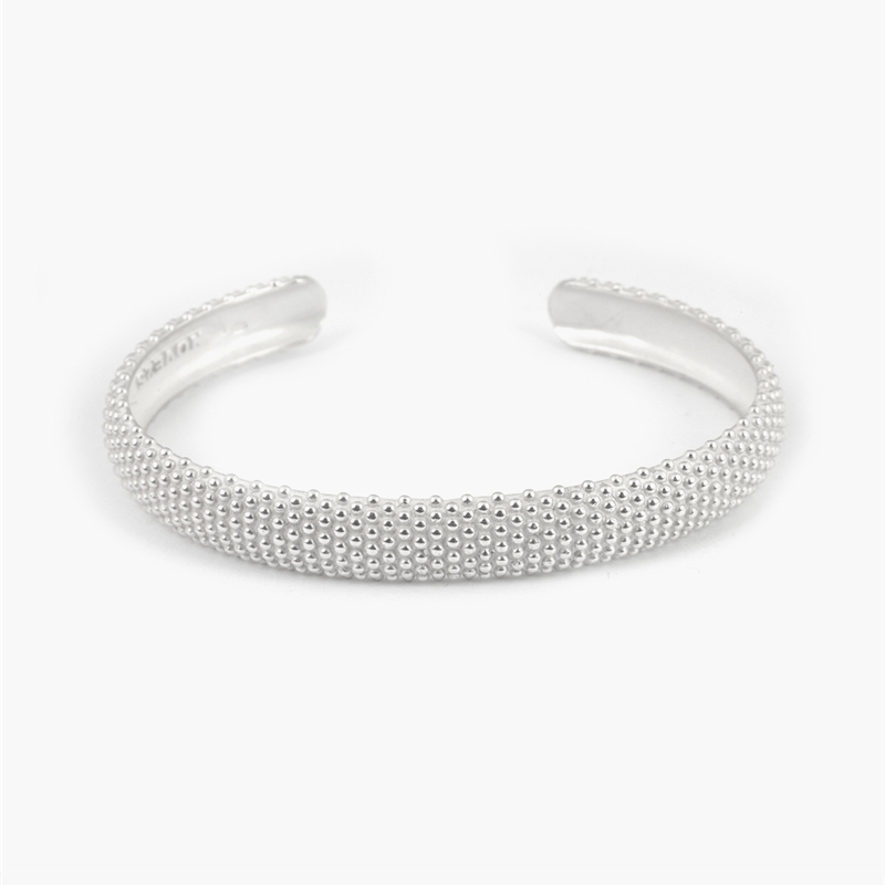 Fournisseur de bijoux en argent personnalisé OEM ODM votre grossiste de bracelets à pois blancs