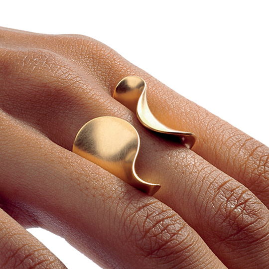 Fornitore all'ingrosso di anelli in argento placcato oro gioielli OEM / ODM progetta su misura i tuoi gioielli