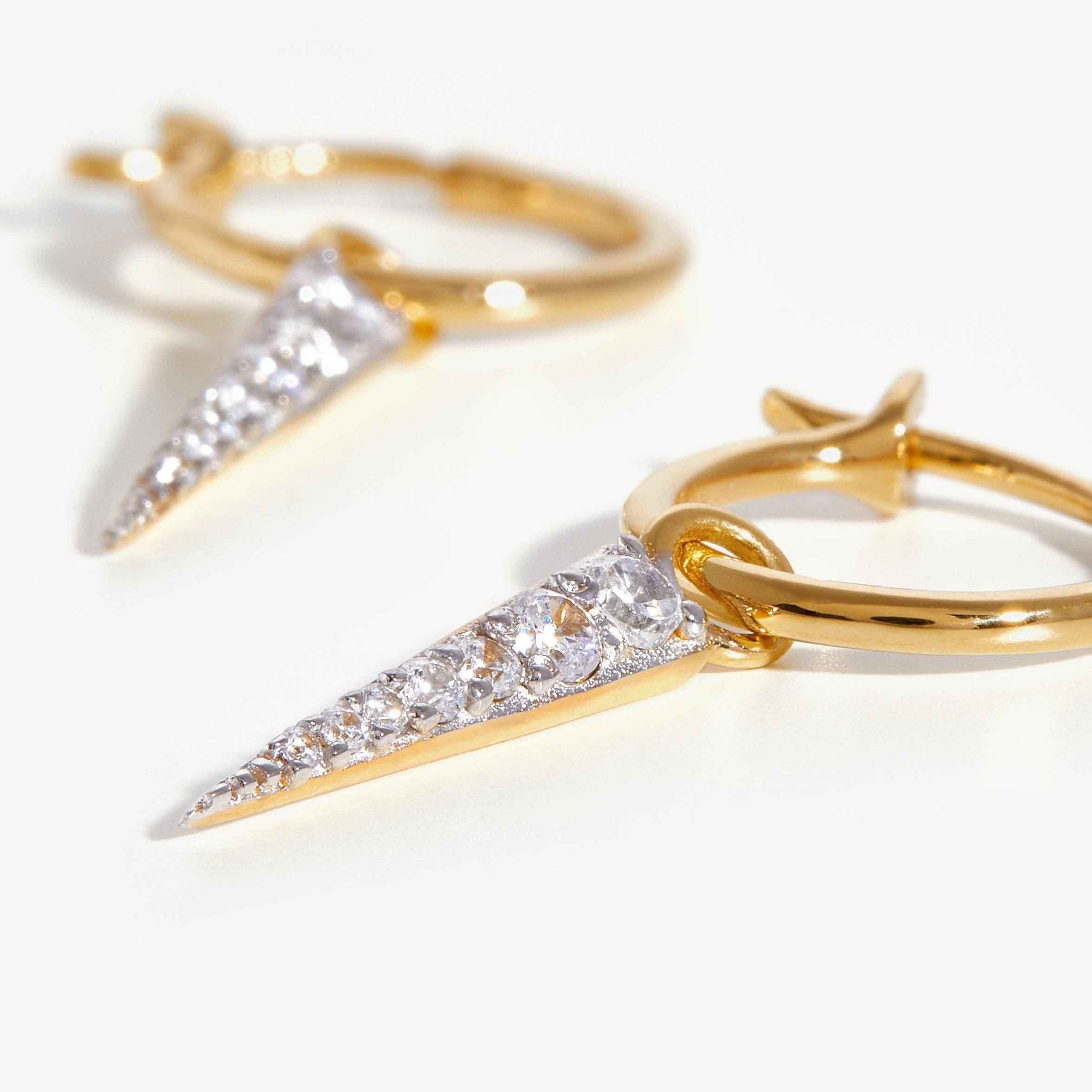 fabbrica di designer di gioielli con orecchini CZ placcati in oro 18 carati da donna