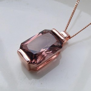 Custom Wholesale Octagon Shape Morganite Exquisite Pendant | Customized Jewelry Manufacturer | 14K Rose Gold Planting Jewelry